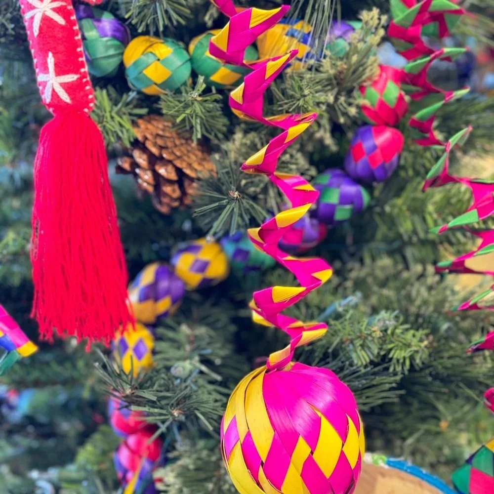 Bundle of 8 pcs 100%.hand woven palm Colorful Party Decorations